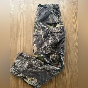 Mossy Oak Camouflage Cargo Pants size large